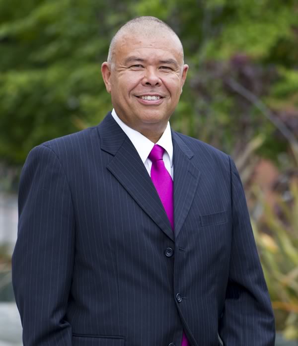 Prof Sir Jonathan Van-Tam MBE Prof Sir Jonathan Van-Tam MBE